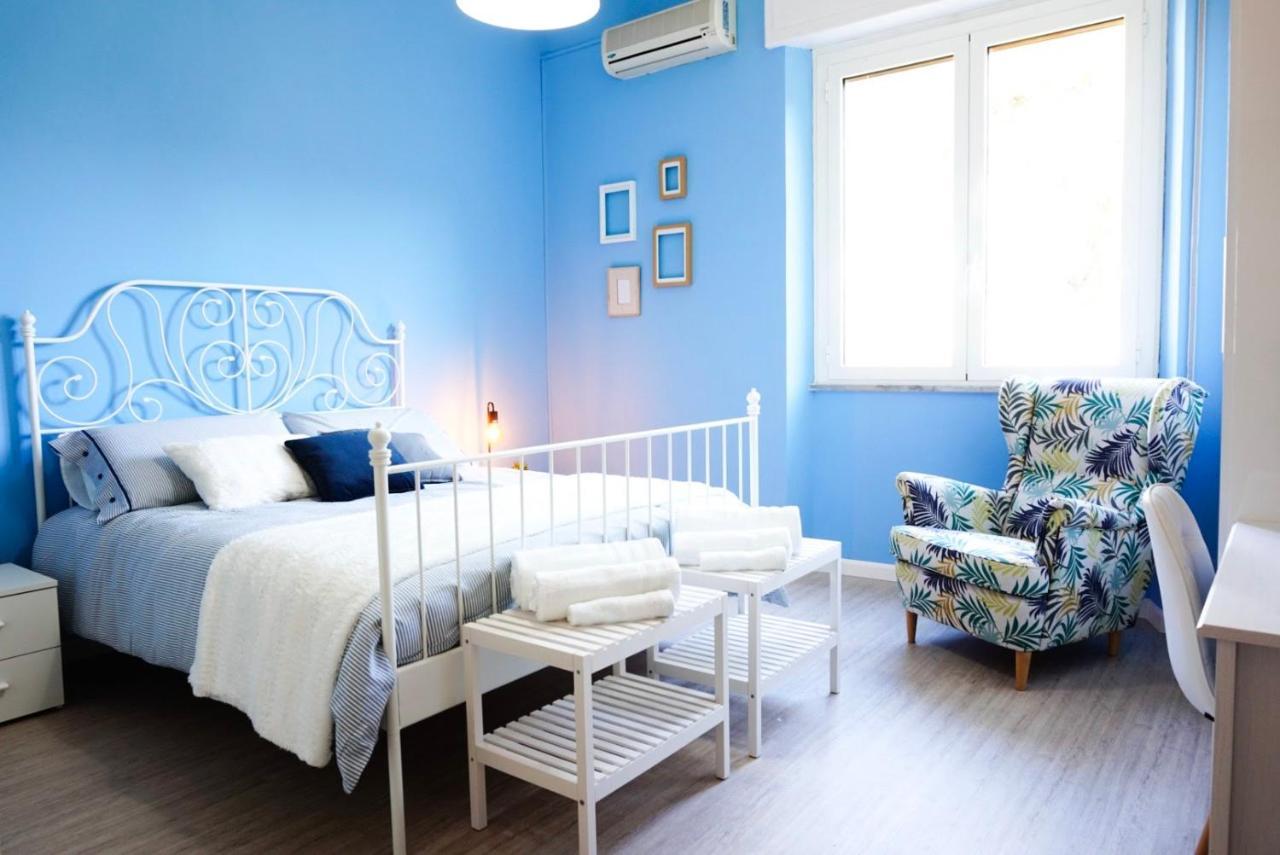 Villa Aurelia - Seafront Apartment With Terrace Куарту-Сант'Элена Экстерьер фото