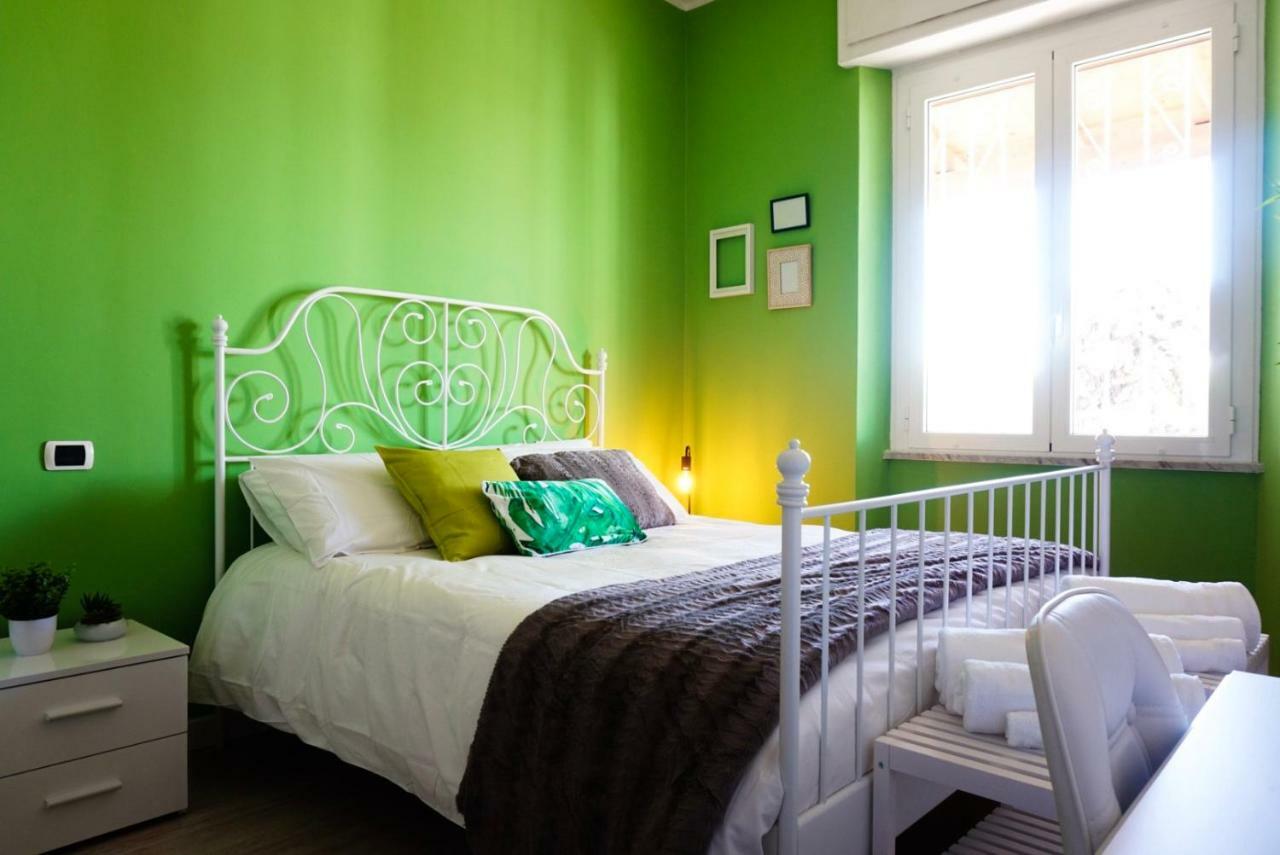 Villa Aurelia - Seafront Apartment With Terrace Куарту-Сант'Элена Экстерьер фото