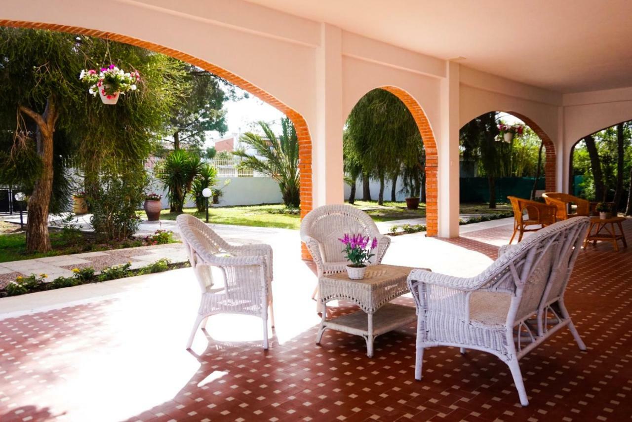 Villa Aurelia - Seafront Apartment With Terrace Куарту-Сант'Элена Экстерьер фото